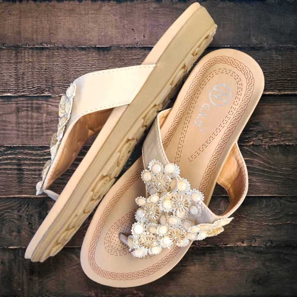 G.N.D. Women's Tan Floral Embellished Thong Sandals Size 7